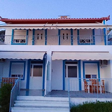 Vila Gusti Guest House Борш Екстериор снимка