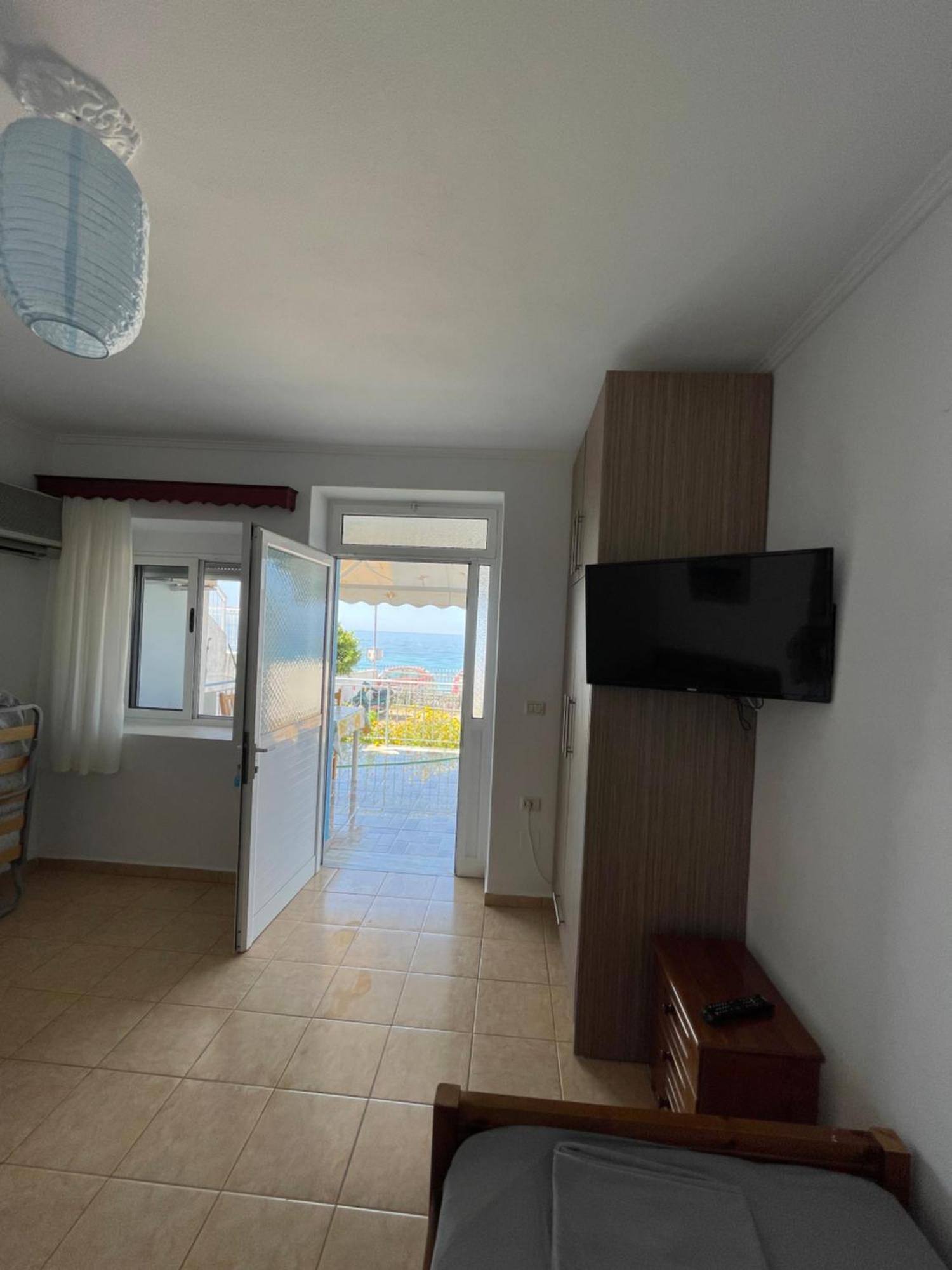 Vila Gusti Guest House Борш Екстериор снимка