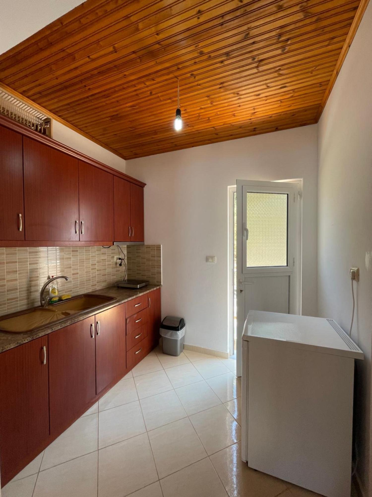 Vila Gusti Guest House Борш Екстериор снимка
