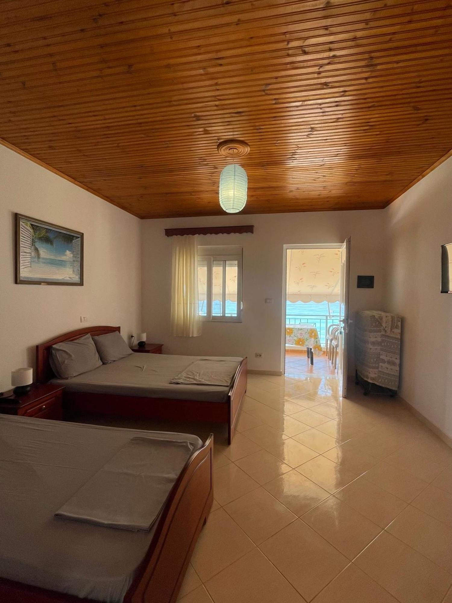 Vila Gusti Guest House Борш Екстериор снимка